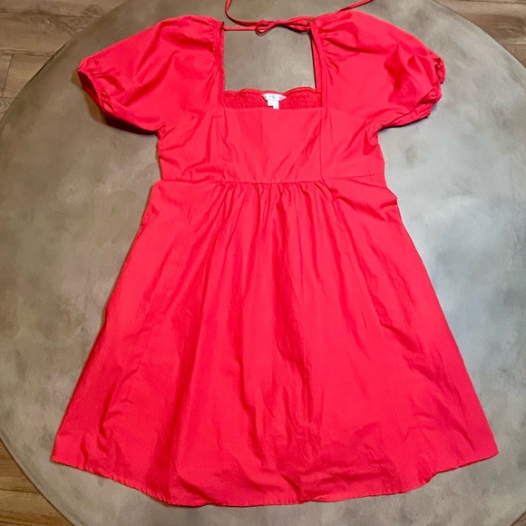 Draper James Dresses & Skirts - Draper James Vibrant Red Dress w/ Square Neckline, Flocked Bodice & Puff Sleeves
